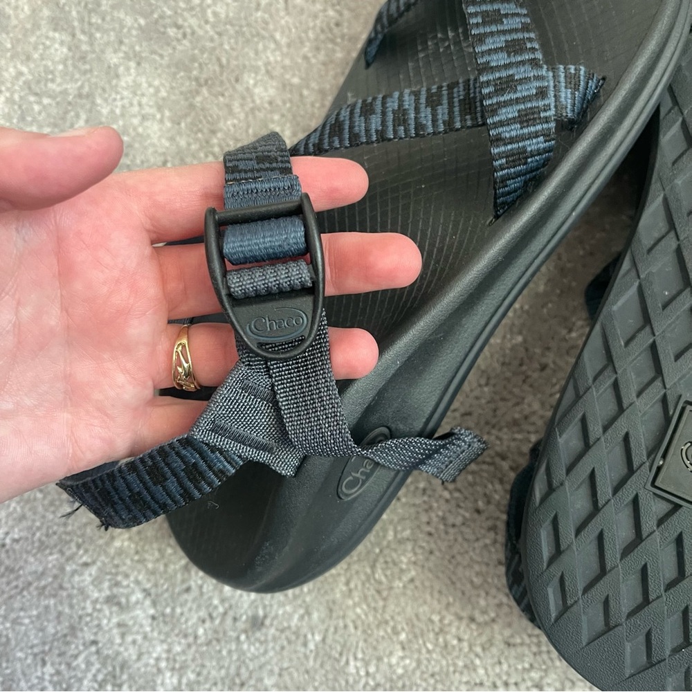 Chaco Sandals Mens 11 Z2 Strappy Adjustable Outdoor Hiking Trail Toe Loop - Picture 6 of 6